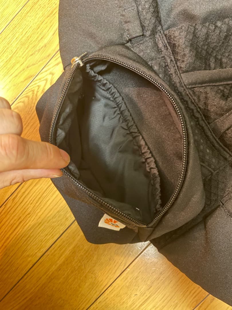 エルゴベビー 抱っこひも 黒 星柄