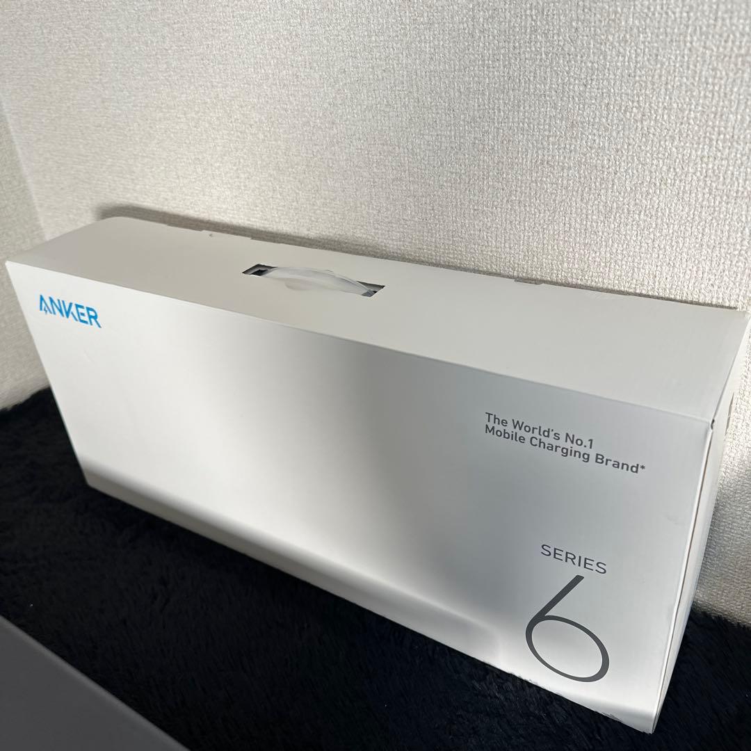 Anker 675 USB-C ドッキングステーション 付属品多数