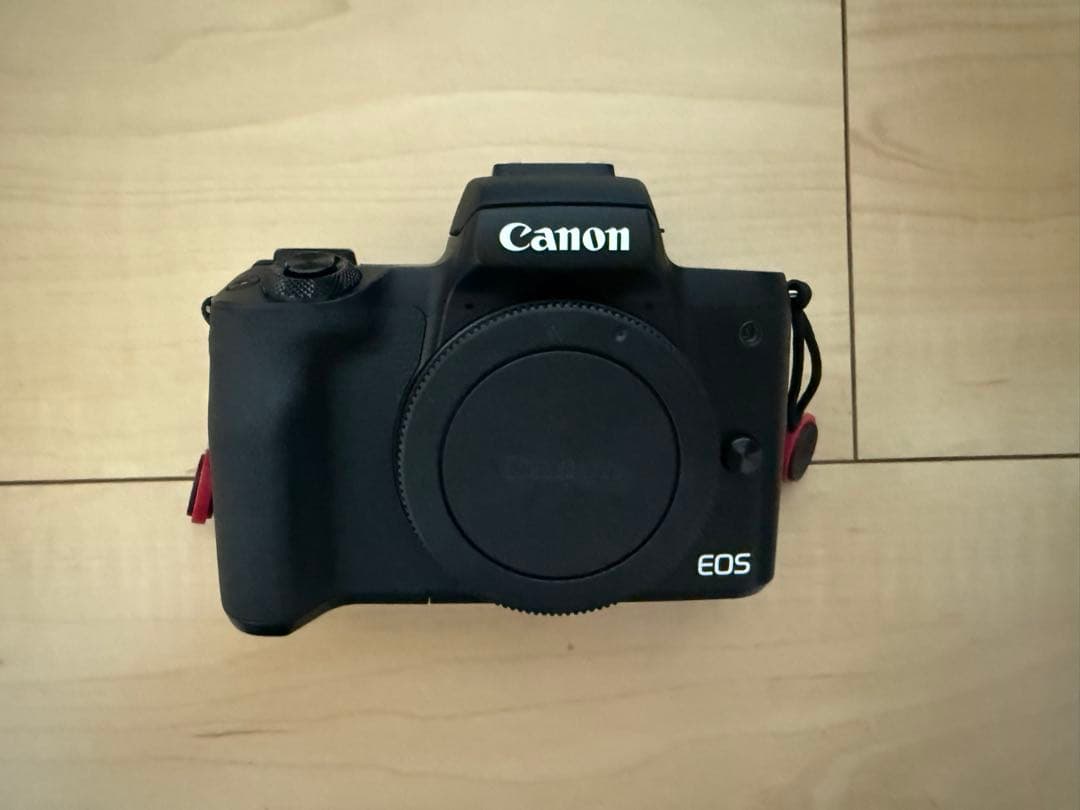 Canon EOS Kiss M2 本体と付属品