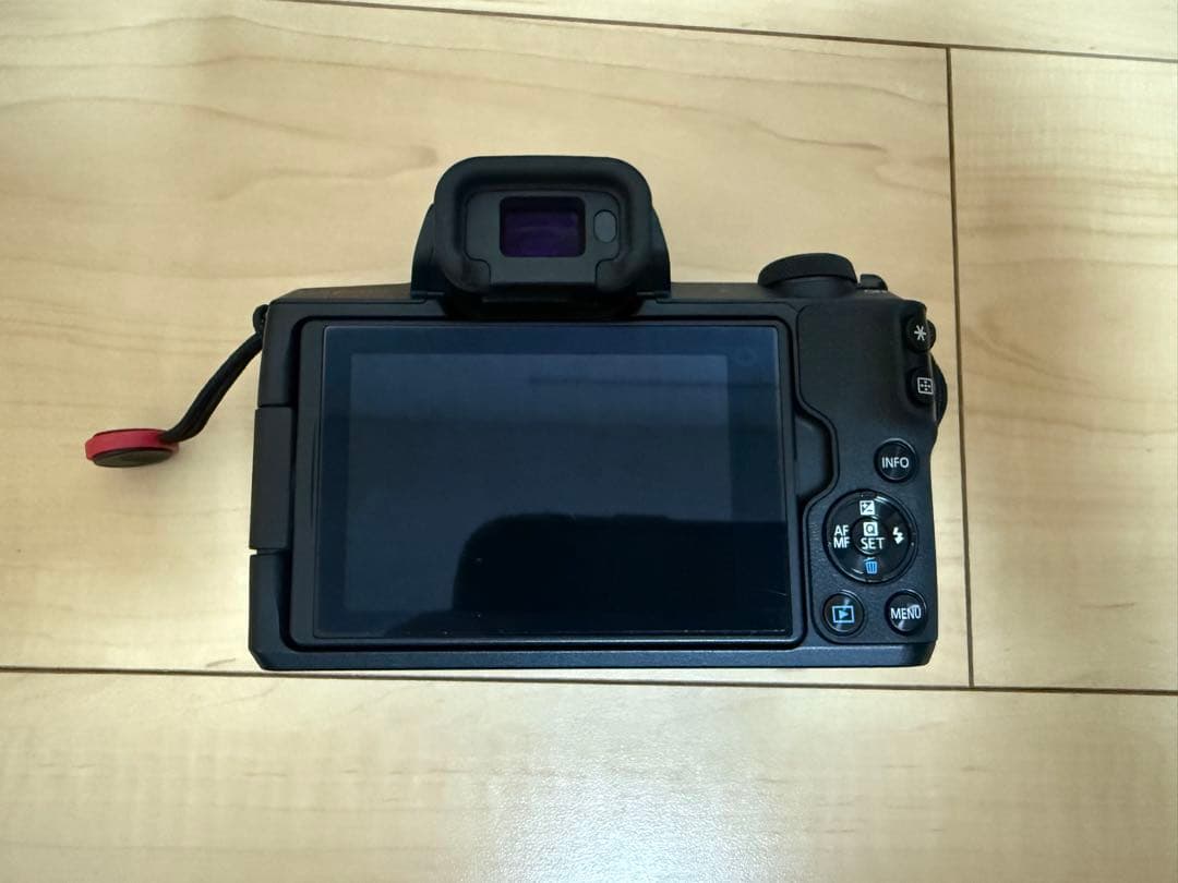 Canon EOS Kiss M2 本体と付属品