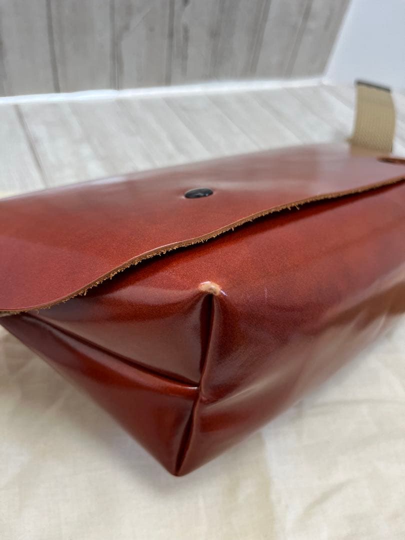 Uni&co. 牛革　メッセンジャーバッグ　キャメル　ショルダーバッグ