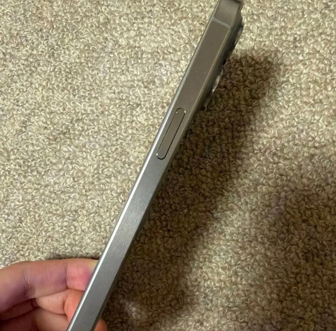 iPhone15 Pro SIMフリー ナチュラルチタウム　128GB