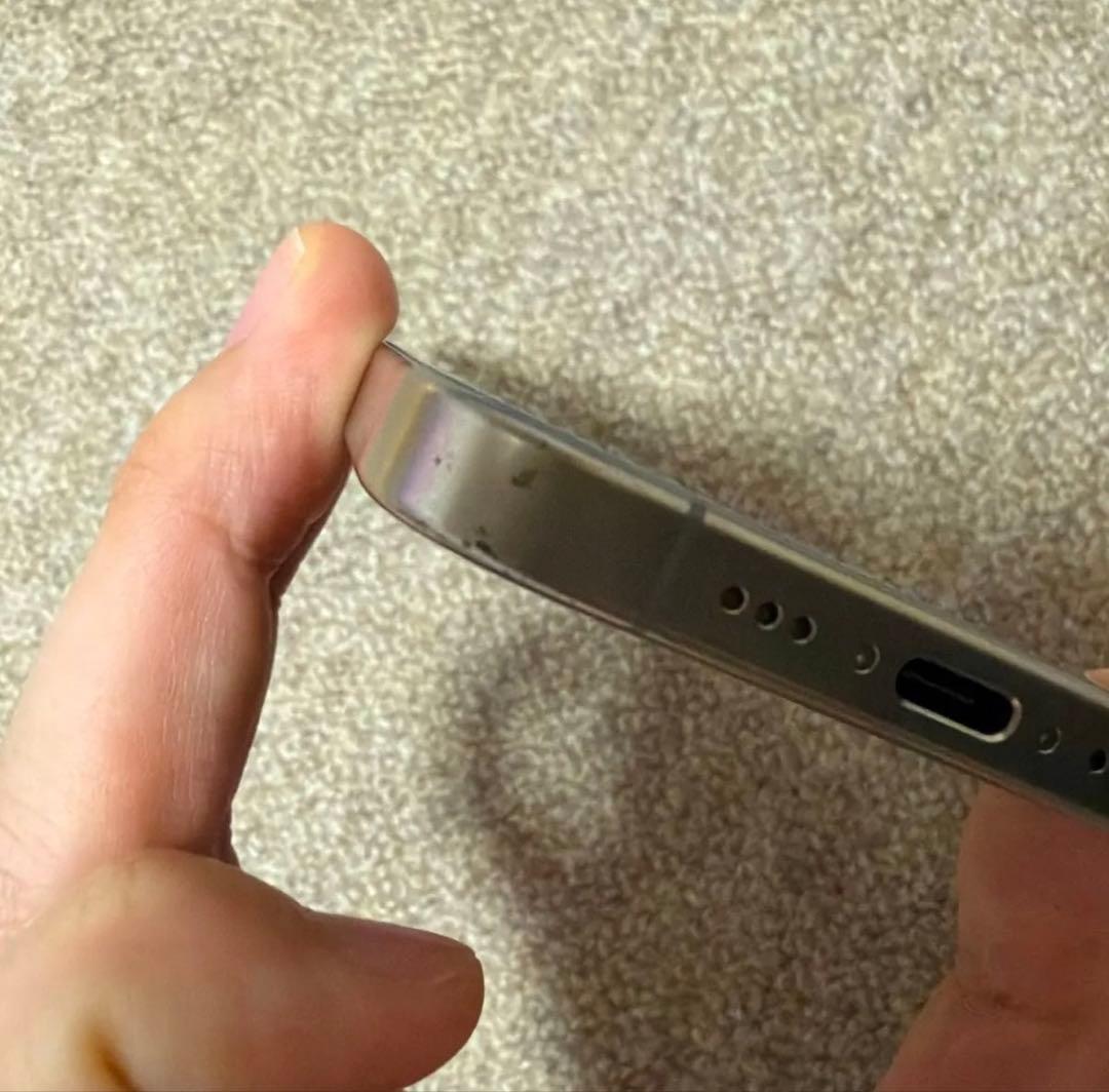 iPhone15 Pro SIMフリー ナチュラルチタウム　128GB