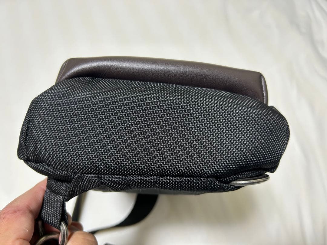 (Xmas値下げ)TUMI ボディバッグ ブラック