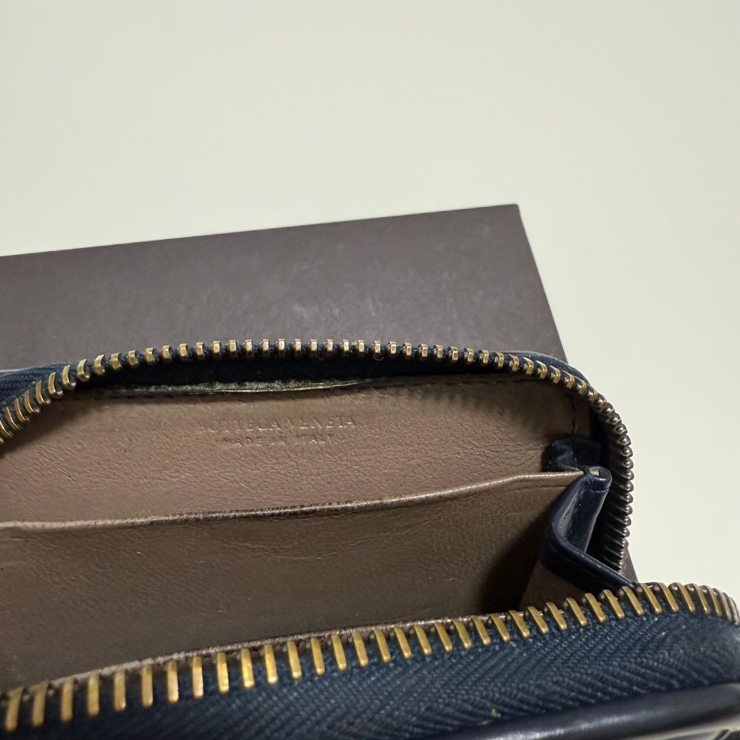 美品　BOTTEGA VENETA ケース　イントレチャート　ネイビー系