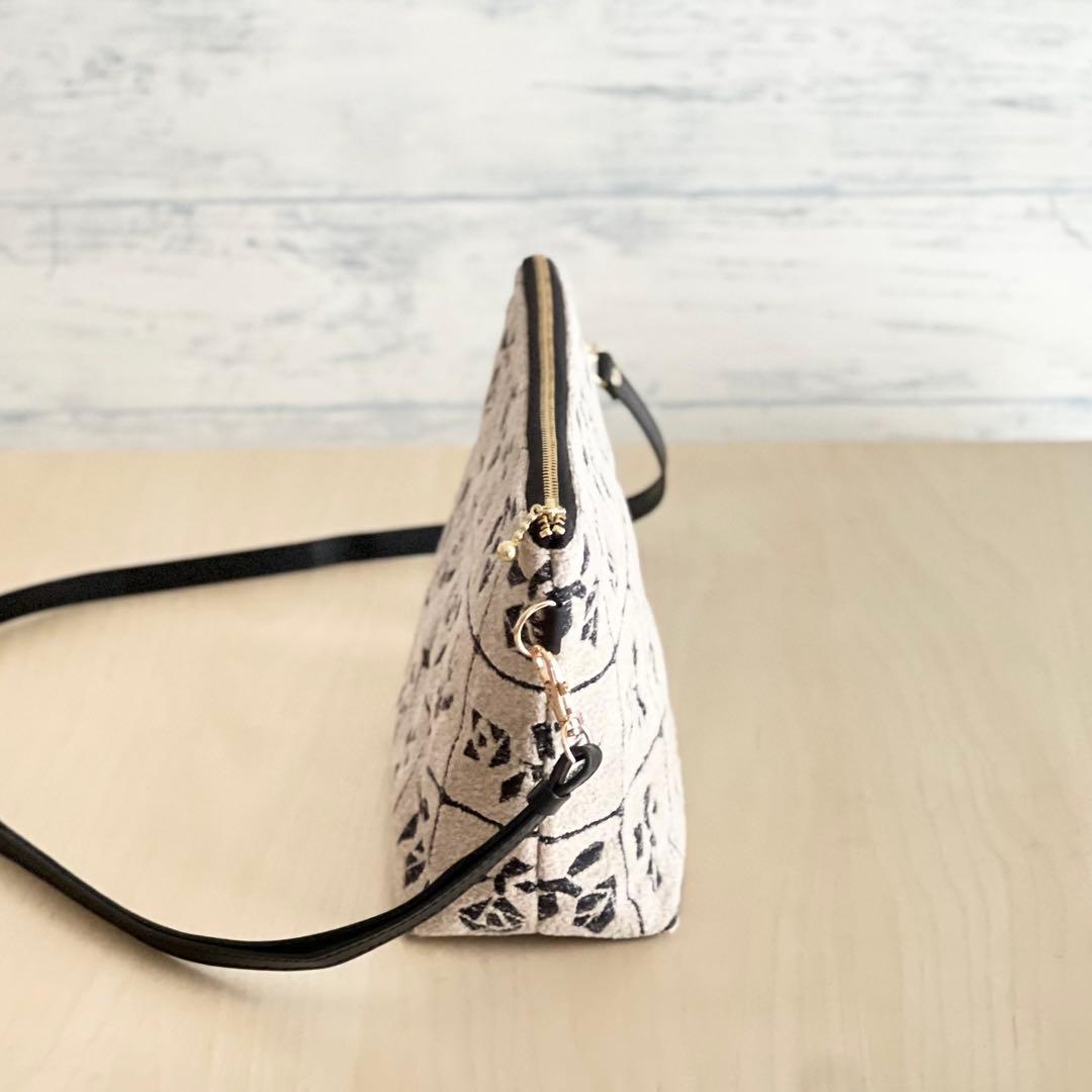 ミナペルホネン Lulu beigeショルダーバッグMB508-301