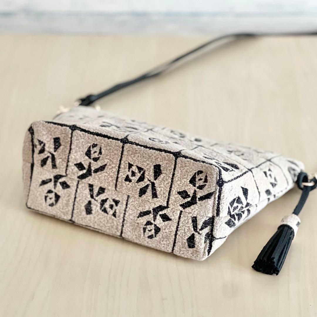 ミナペルホネン Lulu beigeショルダーバッグMB508-301