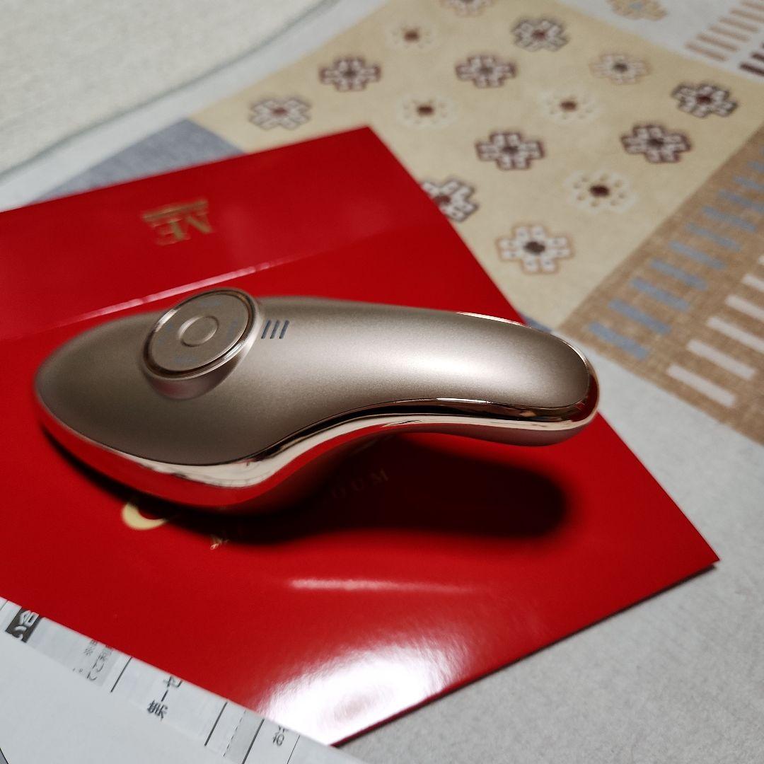 ME LA BOUM ラボンエクラ 美顔器 ゴールド 充電器付き