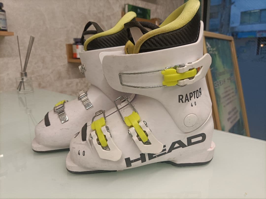 【格安4点セット】ジュニア用スキー 110cm・ブーツ・ヘルメット・ストック