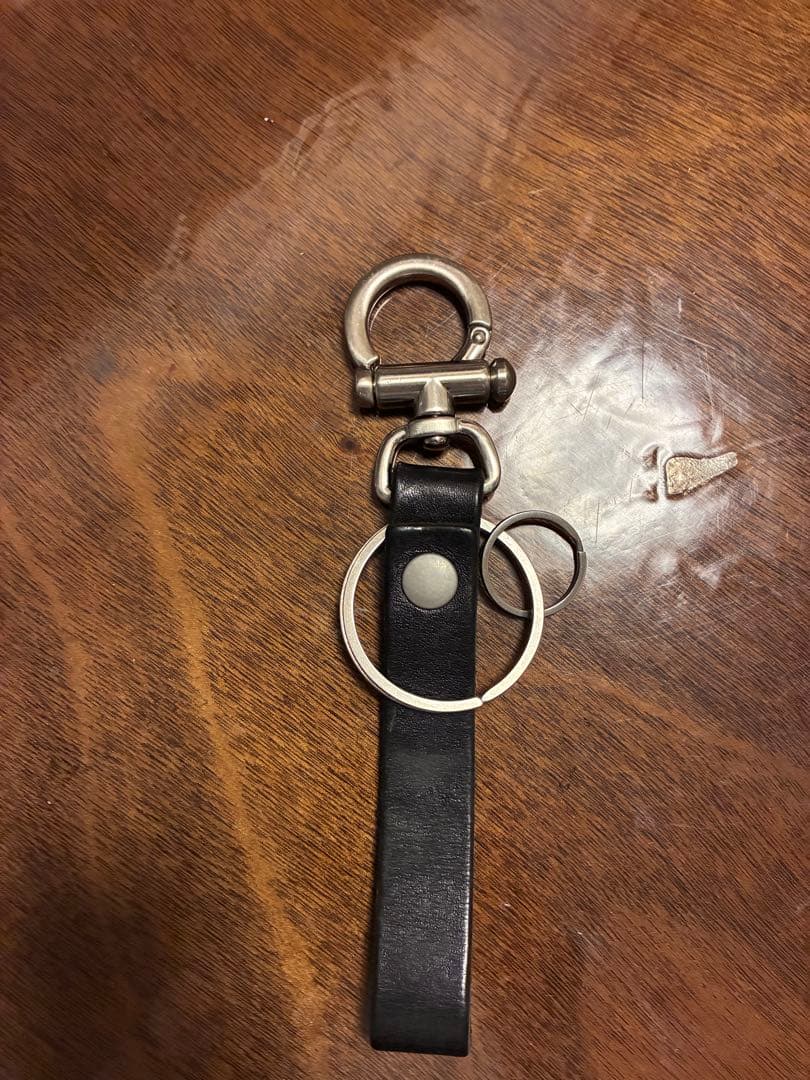 Hender Scheme ブラックレザー キーホルダー シルバー金具