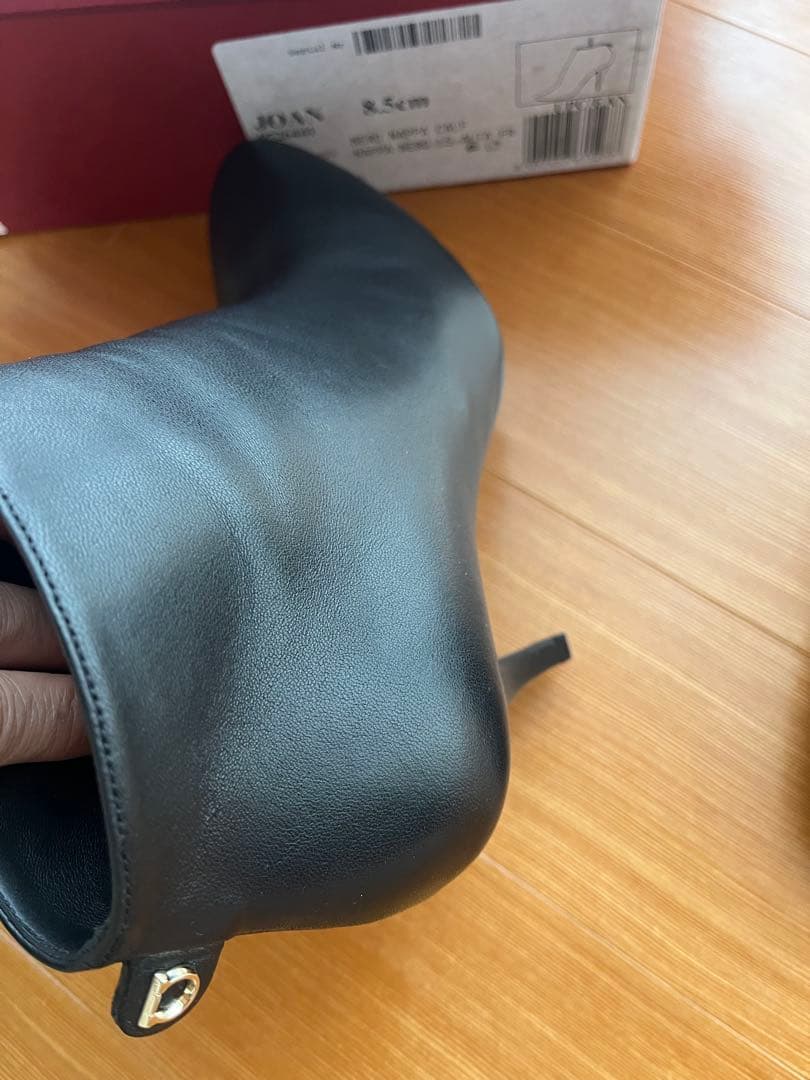 【最終値下】 Salvatore Ferragamo ブラックアンクルブーツ