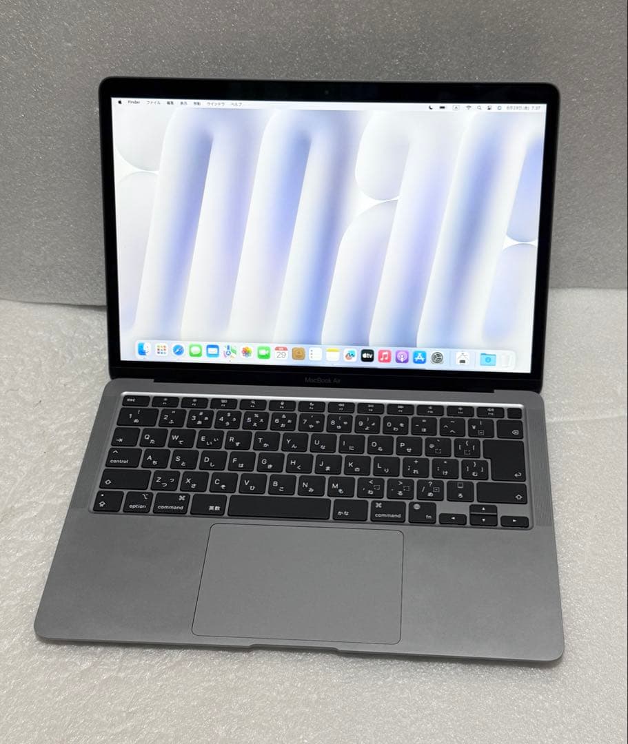 バッテリー最大容量98%　MacBook Air M1 8GB 256GB