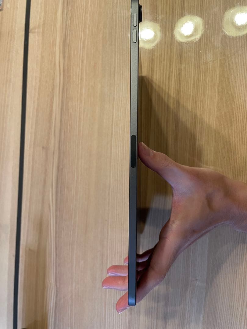 【マロゼロ】iPad Air (第4世代) 64GB スペースグレー本体