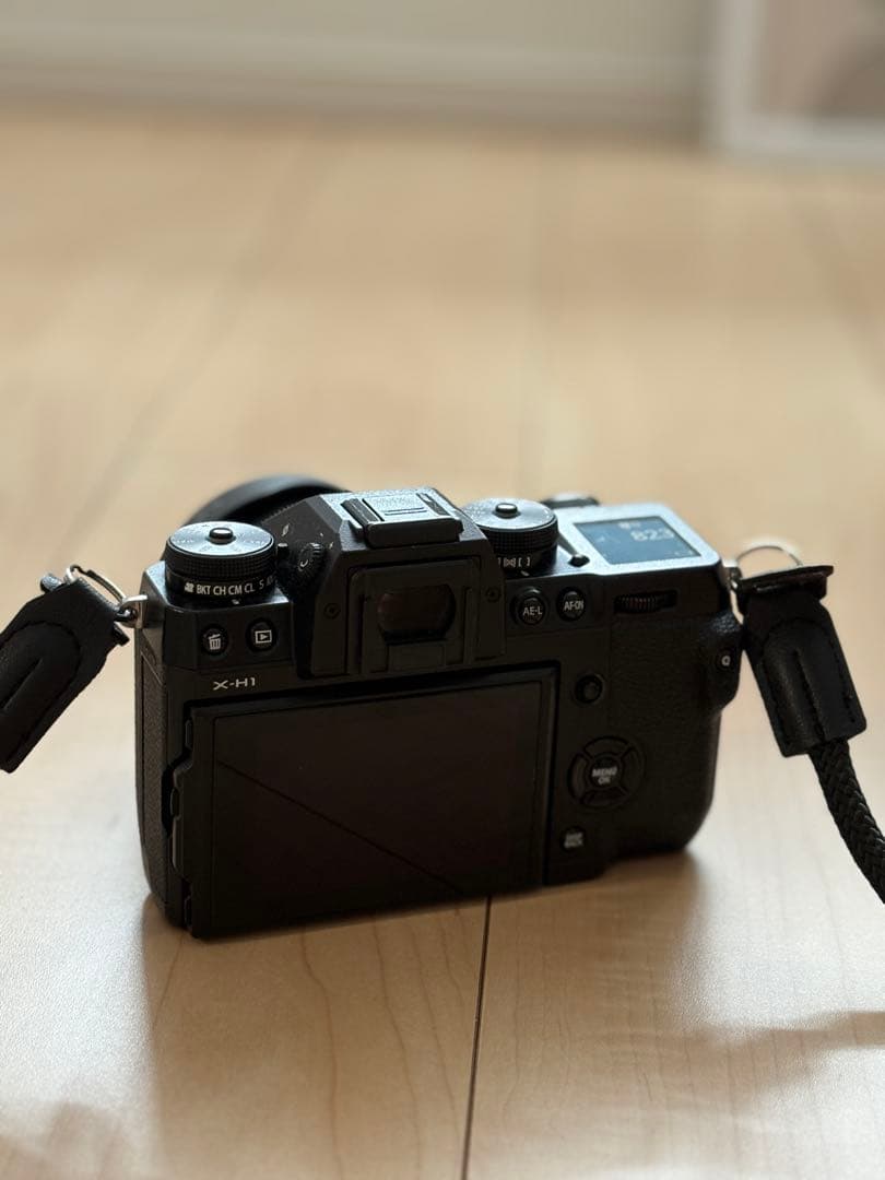 FUJIFILM X-H1 ミラーレス一眼 レンズ無