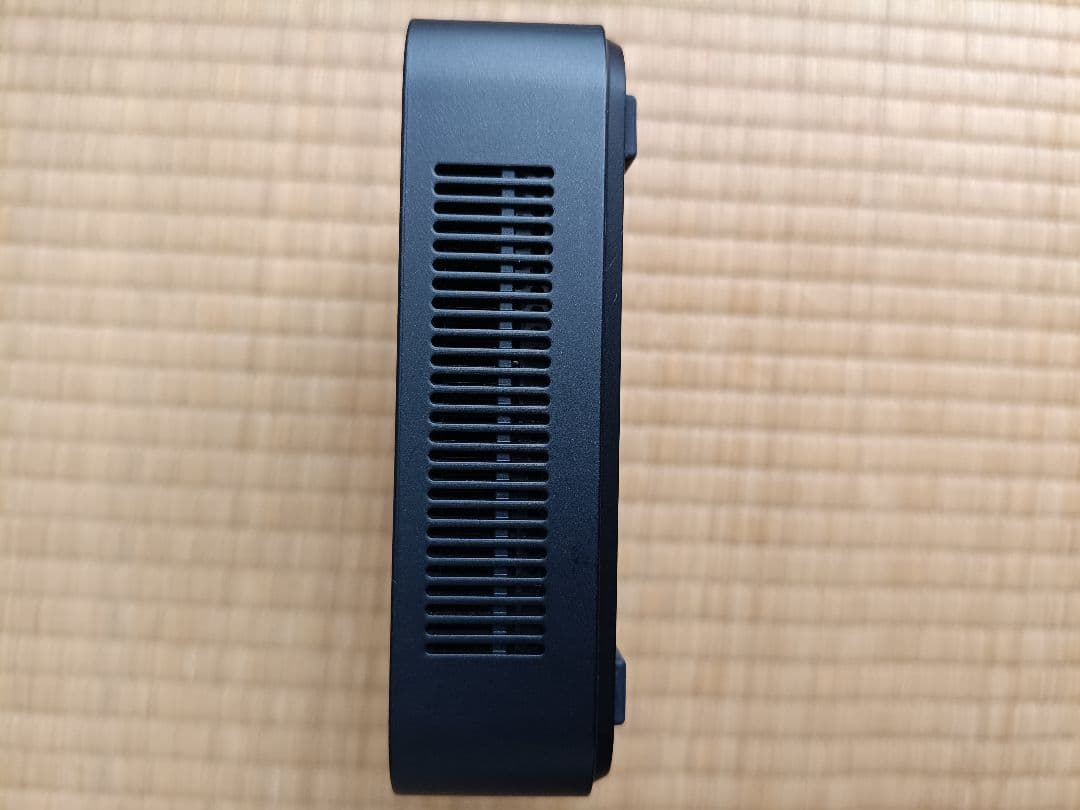 MINIS FORUM ミニPC ブラック 本体と付属品