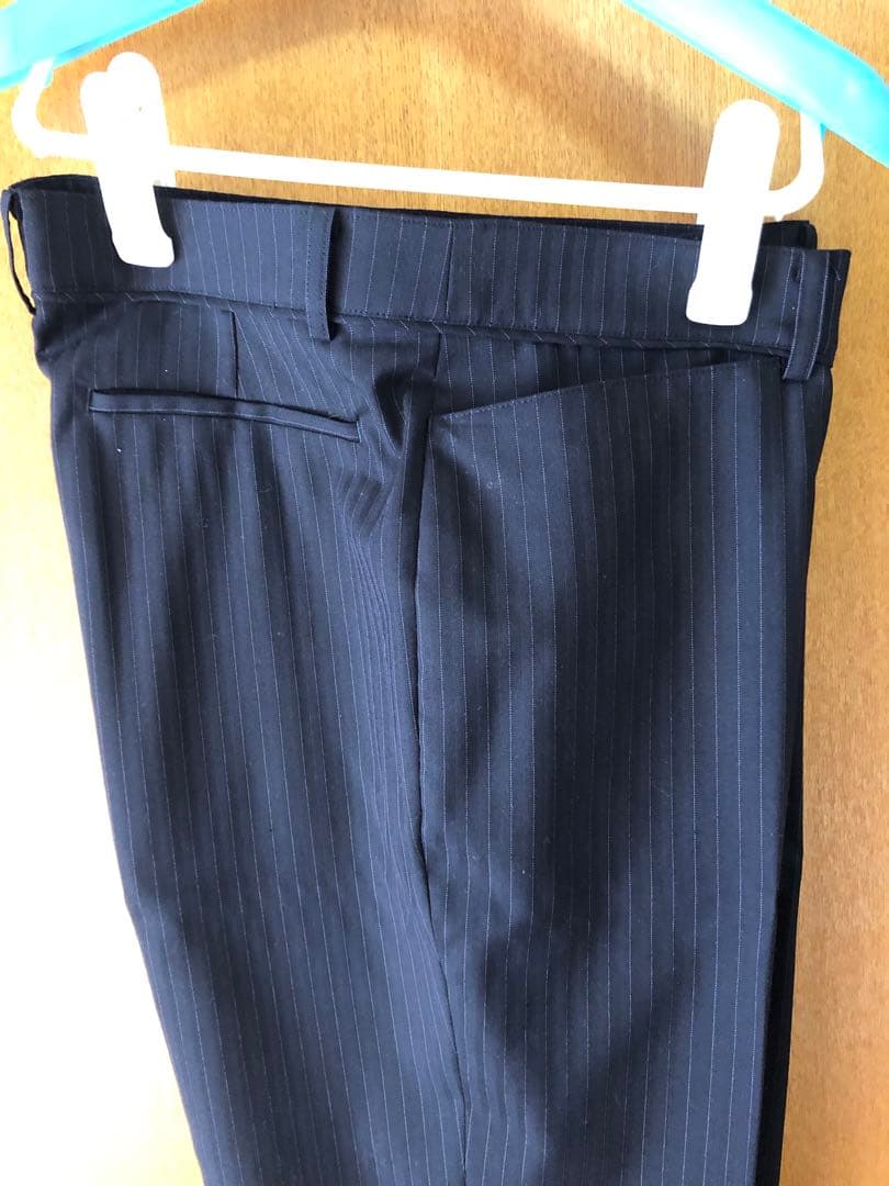 【大きいサイズ】 Framtida パンツスーツ　上下　紺　ストライプ