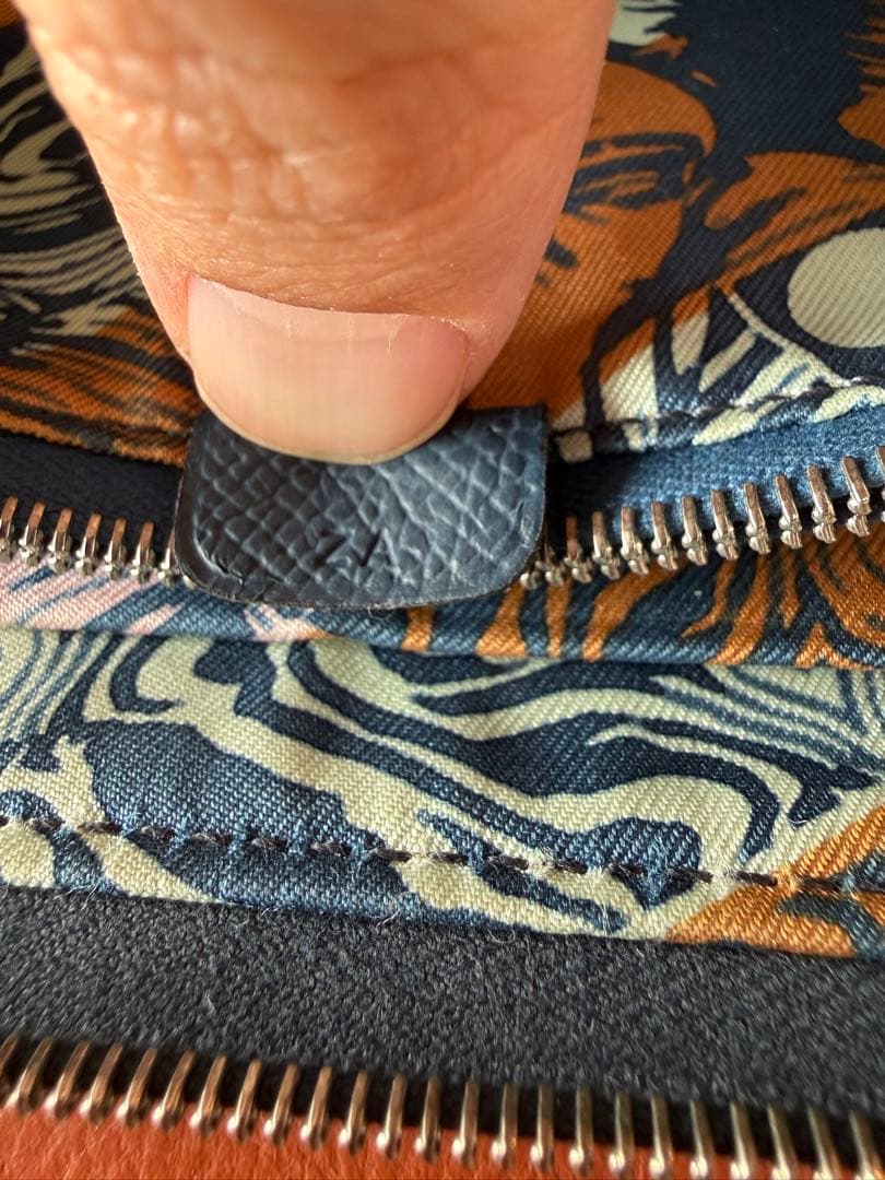 エルメス　アザップ　シルクイン