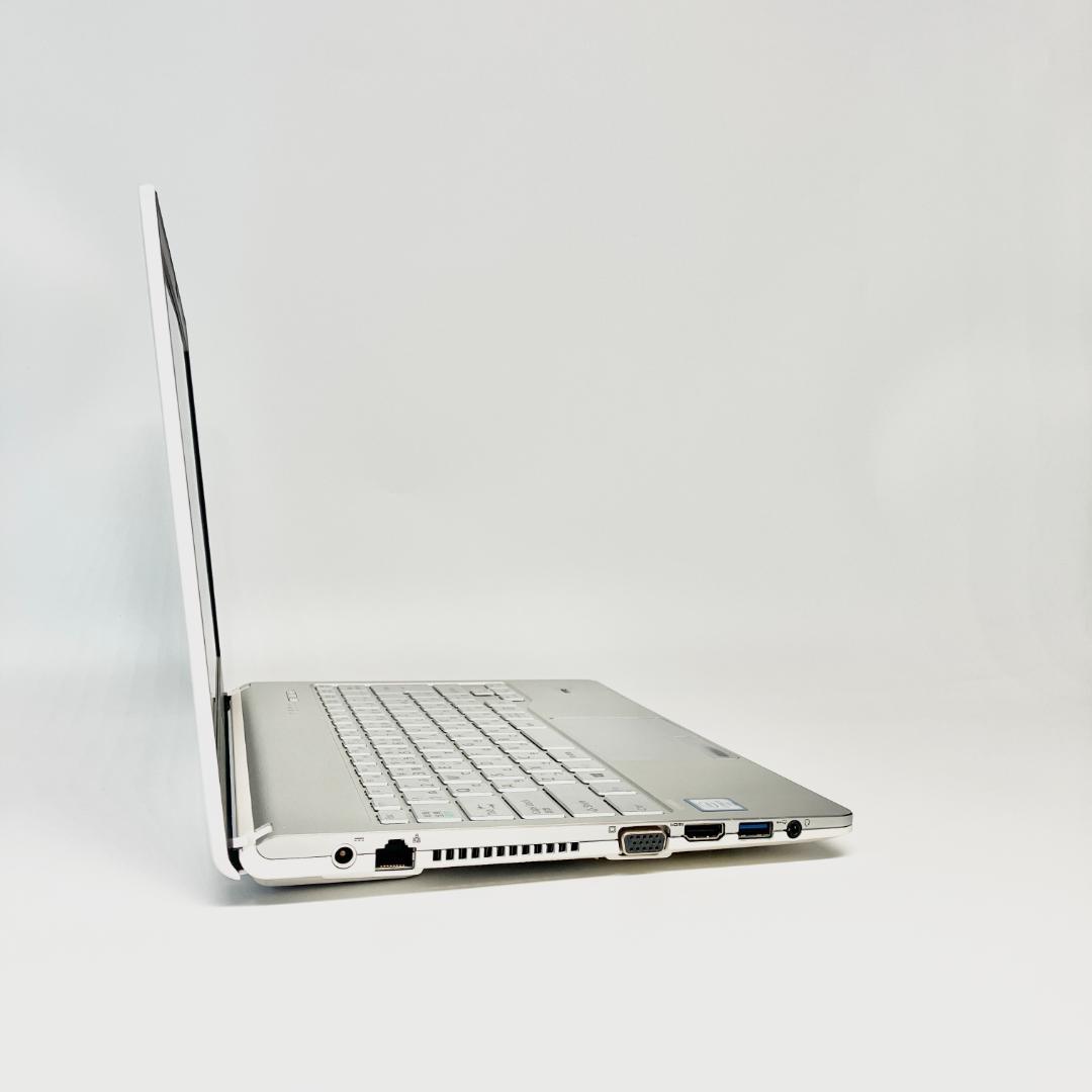 コンパクト ホワイト☆フルHD❣️カメラ DVD 最新Win11 ノートパソコン