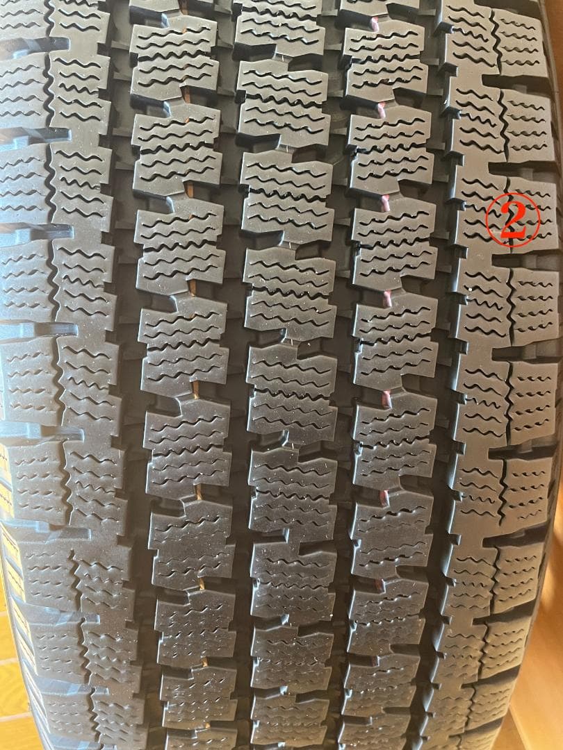 galetteさん専用 グランエース ホイール＆スタッドレスタイヤ4本セット中古