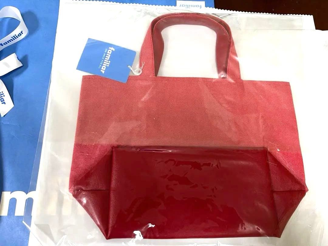 新品 タグ付 未開封 ファミリア バッグ 小 ピアノ❣️レア　ギフト包