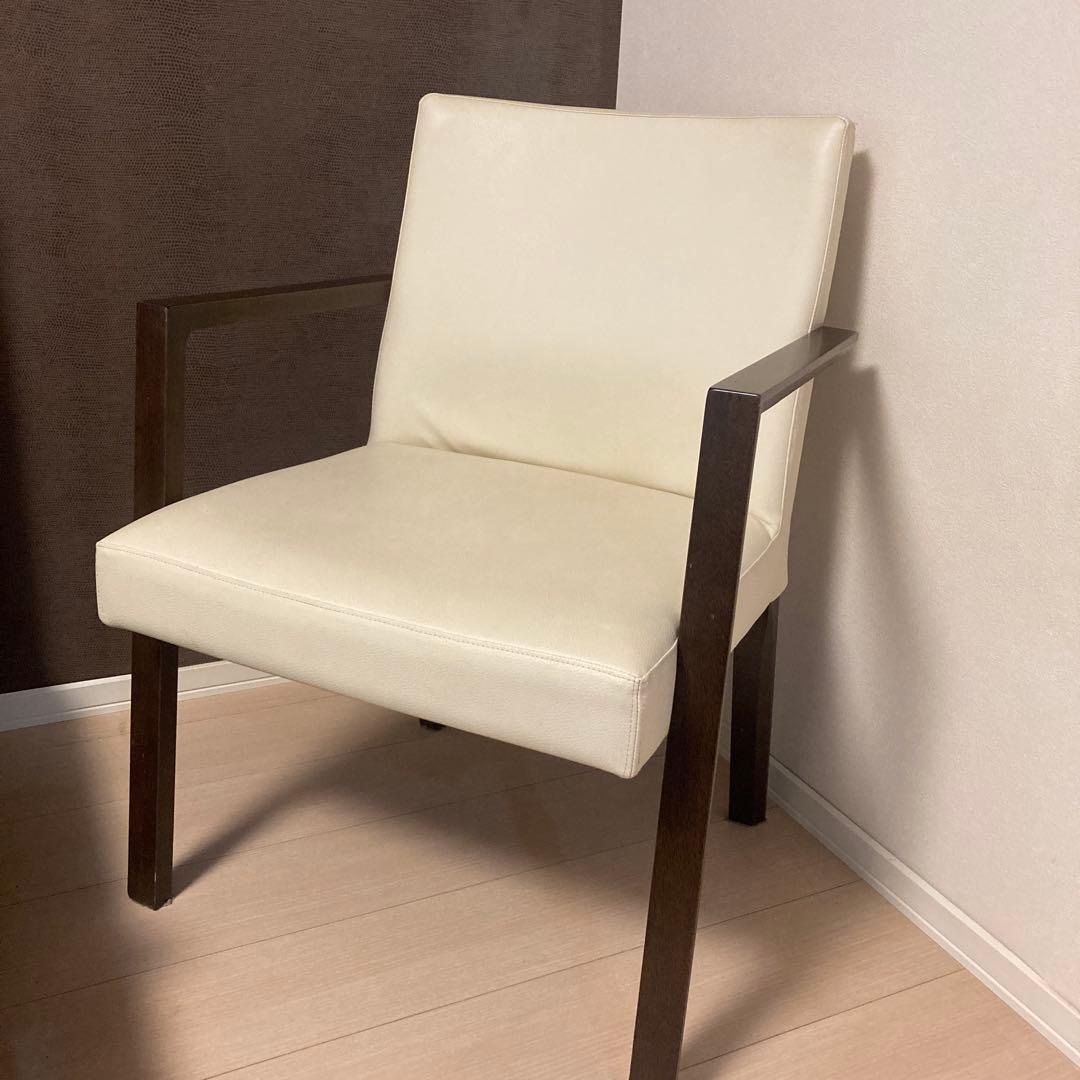 カリモク　Direttore ディレトーレ　チェア　肘置き付き　高級家具　日本製