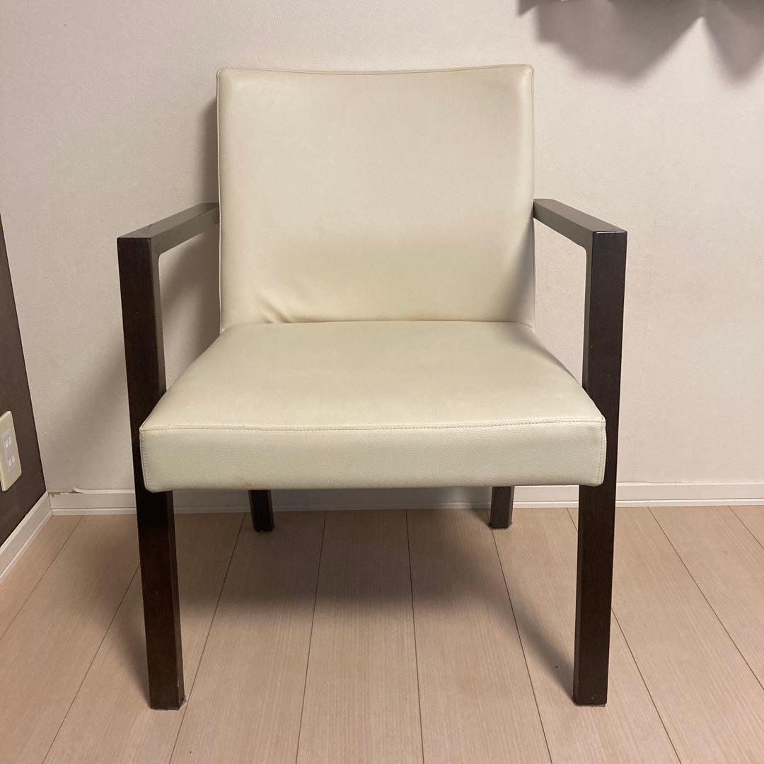 カリモク　Direttore ディレトーレ　チェア　肘置き付き　高級家具　日本製