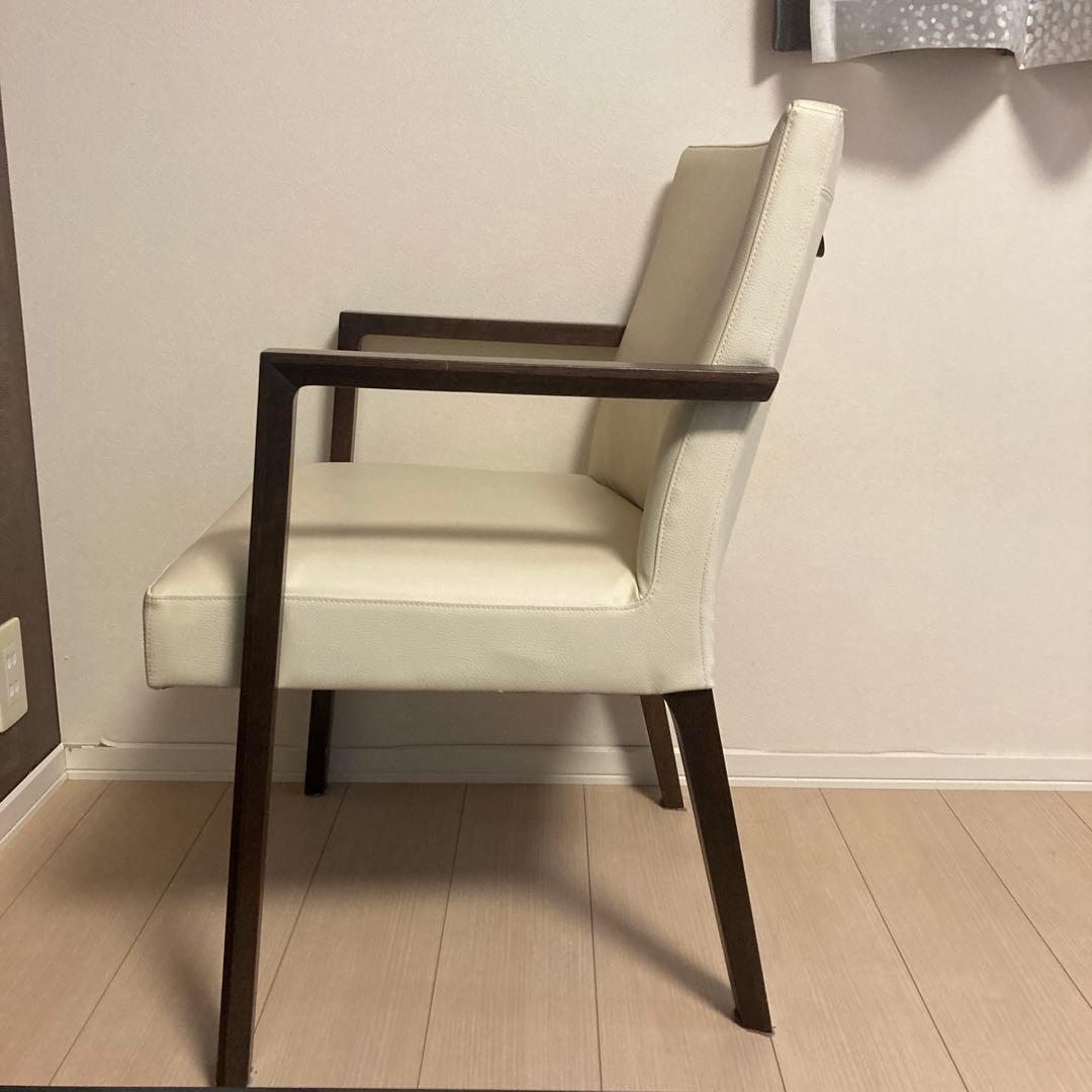 カリモク　Direttore ディレトーレ　チェア　肘置き付き　高級家具　日本製