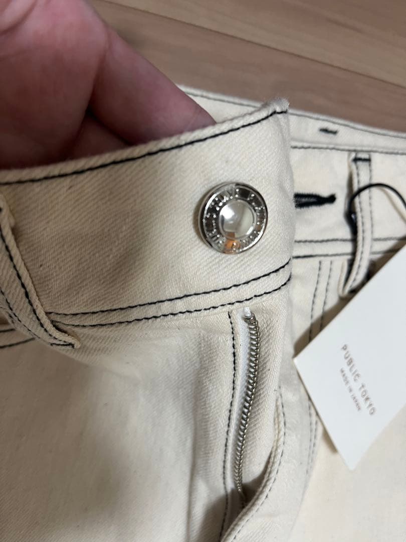 【新品タグ付】PUBLIC TOKYOホワイトデニム【サイズ1】