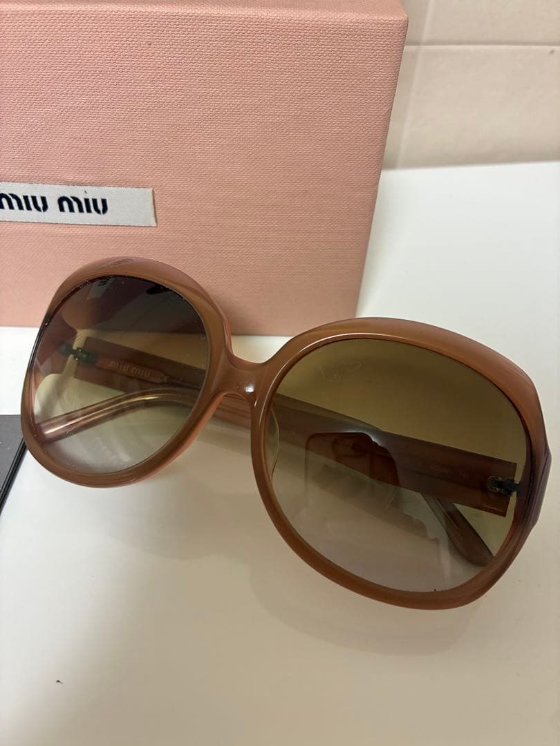 MIU MIU ブラウン　サングラス