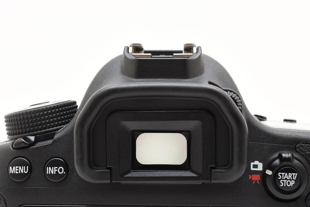 Canon EOS 6D 5,857ショット!! 標準～中望遠レンズ #8430