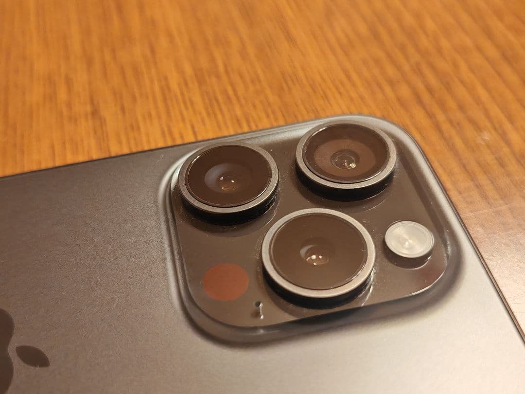 iPhone15pro　ブラックチタニウム　 128gb