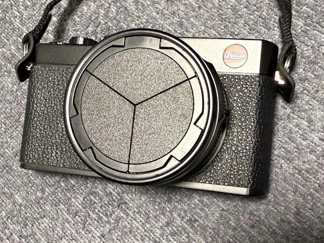 LEICA コンパクトデジタルカメラ バッテリーチャージャー付き