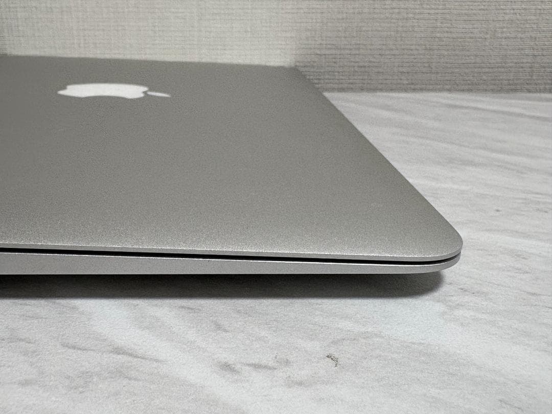 Apple MacBook Air 11-inch Mid 2013 シルバー