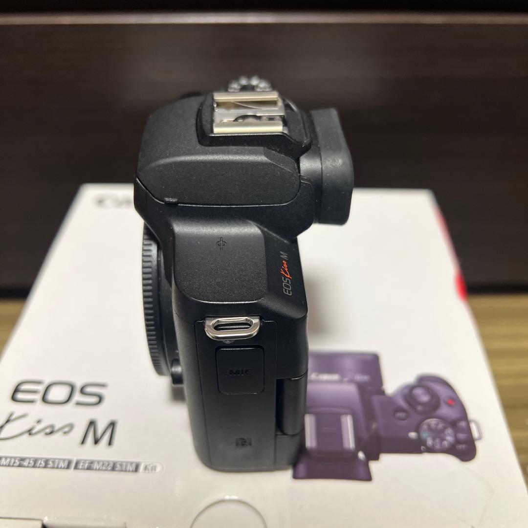 Canon EOS Kiss M ダブルレンズキット ミラーレス一眼カメラ 黒