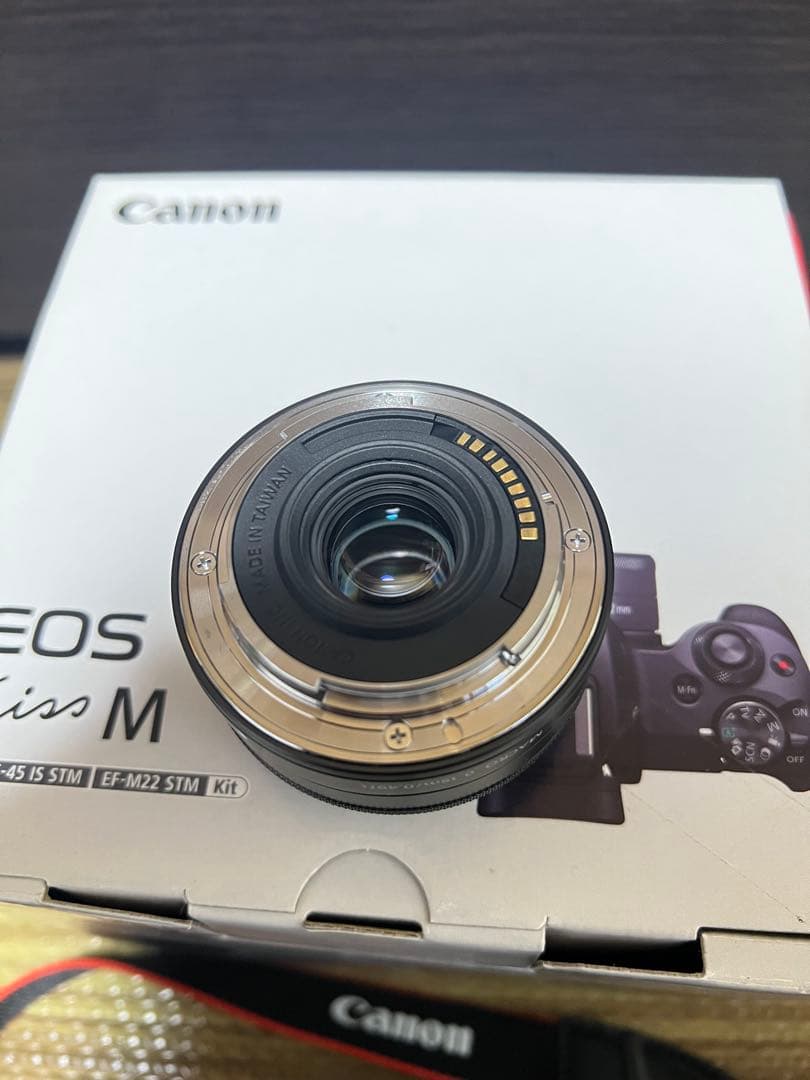 Canon EOS Kiss M ダブルレンズキット ミラーレス一眼カメラ 黒