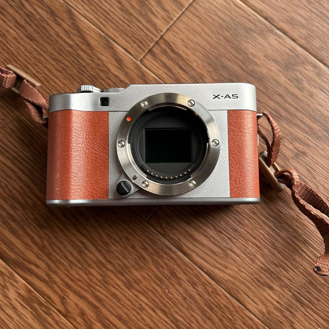 FUJIFILM富士フイルム X-A5 ミラーレス一眼