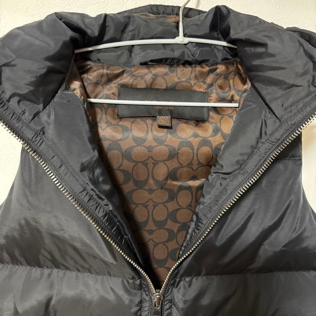 COACHブラックダウンベスト