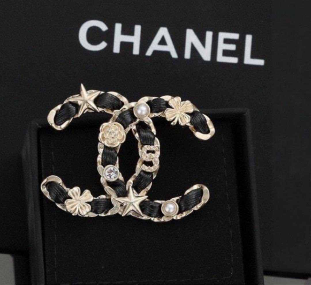 CHANEL ブローチ