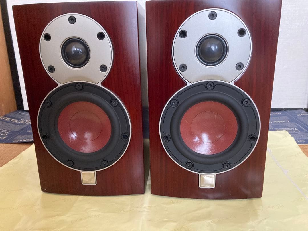 DALI MENUET MRロッソ