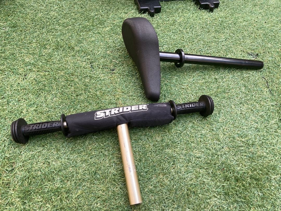 strider ストライダープロ　PRO限定ゴールド　 純正サドル、ハンドル付