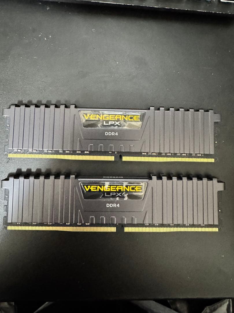 メモリー CORSAIR DDR4 64GB (32GB x2) 3200MHz