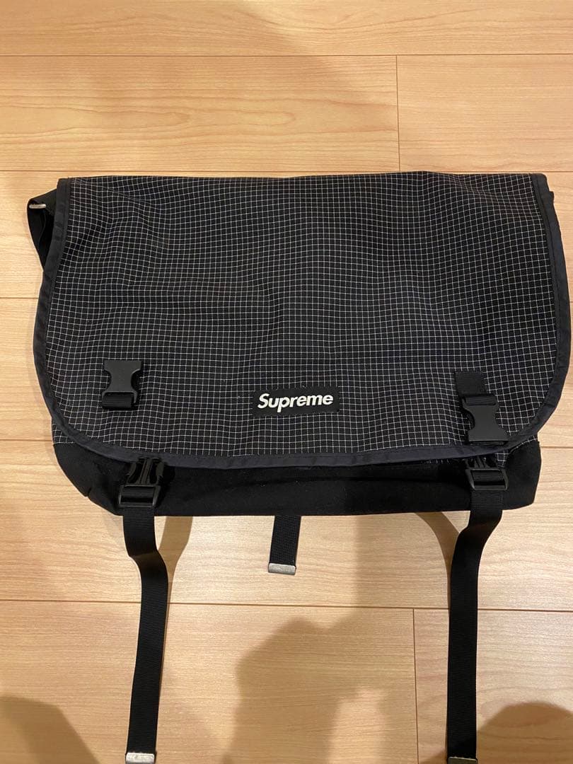 Supreme グリッドパターン　メッセンジャーバッグ　　ショルダーバッグ