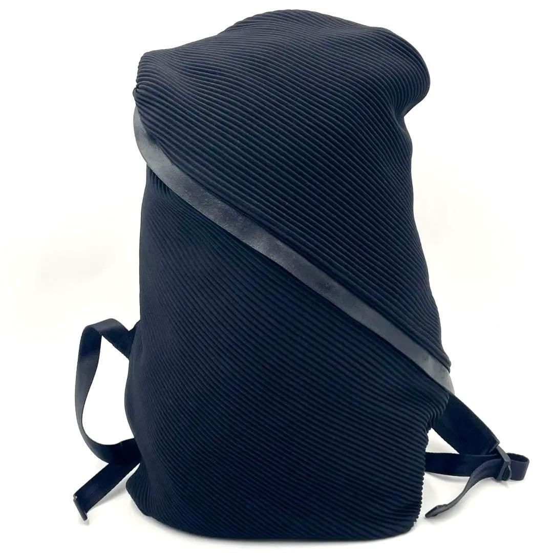 ✨美品✨プリーツプリーズ プリーツ リュック イッセイミヤケ レザー ブラック