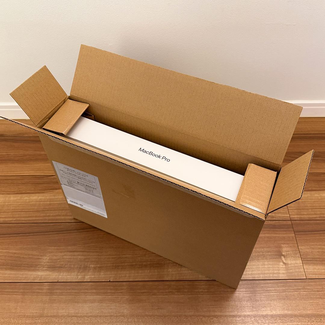 【大容量SSD】MacBookPro 16（64GB 4TB）スペースグレイ