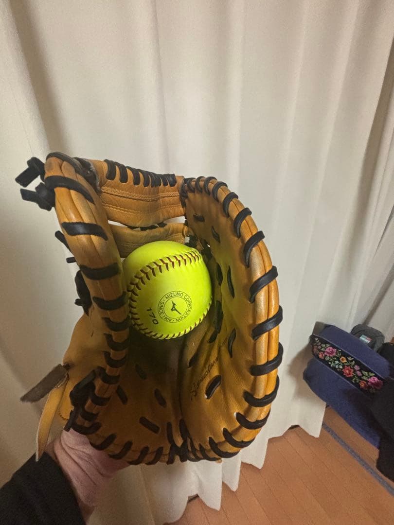 中古品ソフトボール使用Mizuno Pro 軟式ファーストミット。