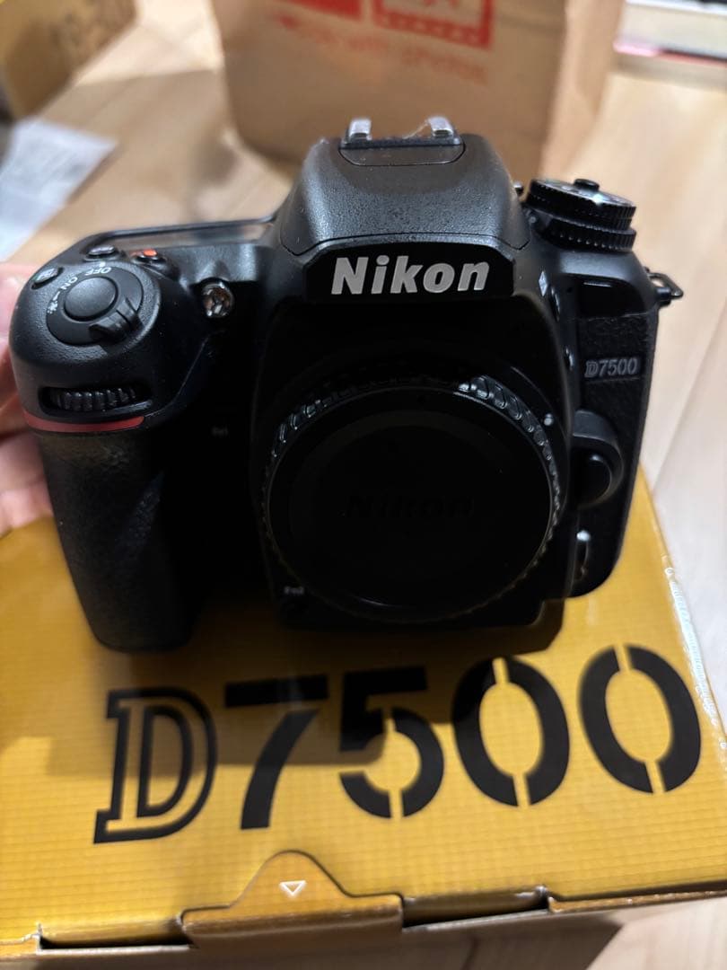 ニコンD7500 ＋NIKKORレンズDX18-300mm f3.5-6.3G