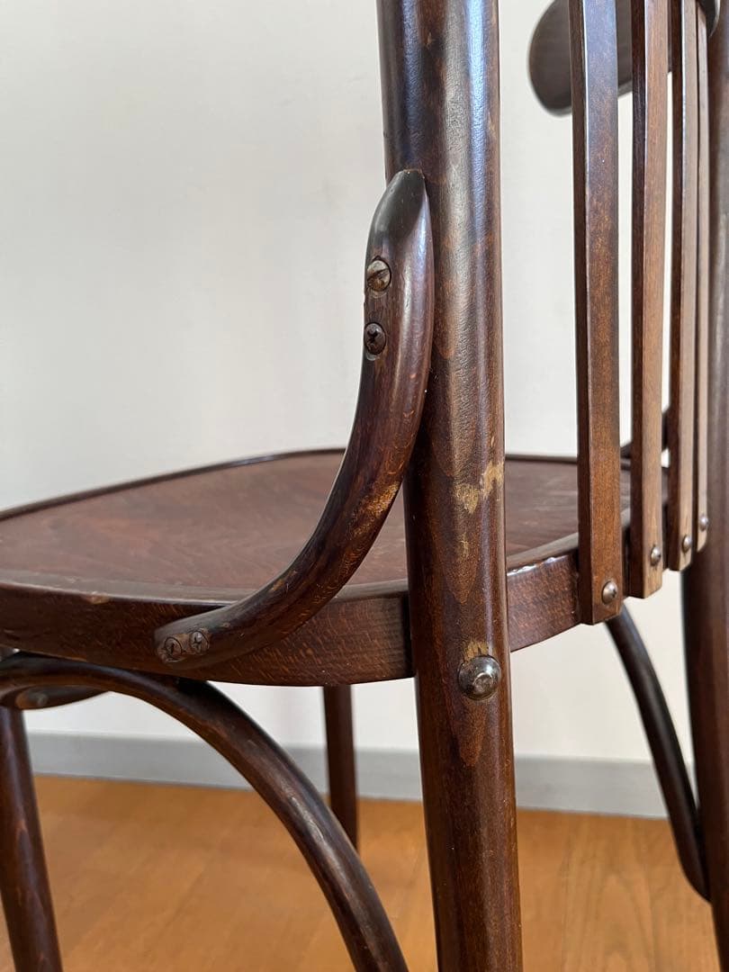 ルーマニア　ヴィンテージ　ベントウッドチェア　曲木椅子　アンティーク　モダン
