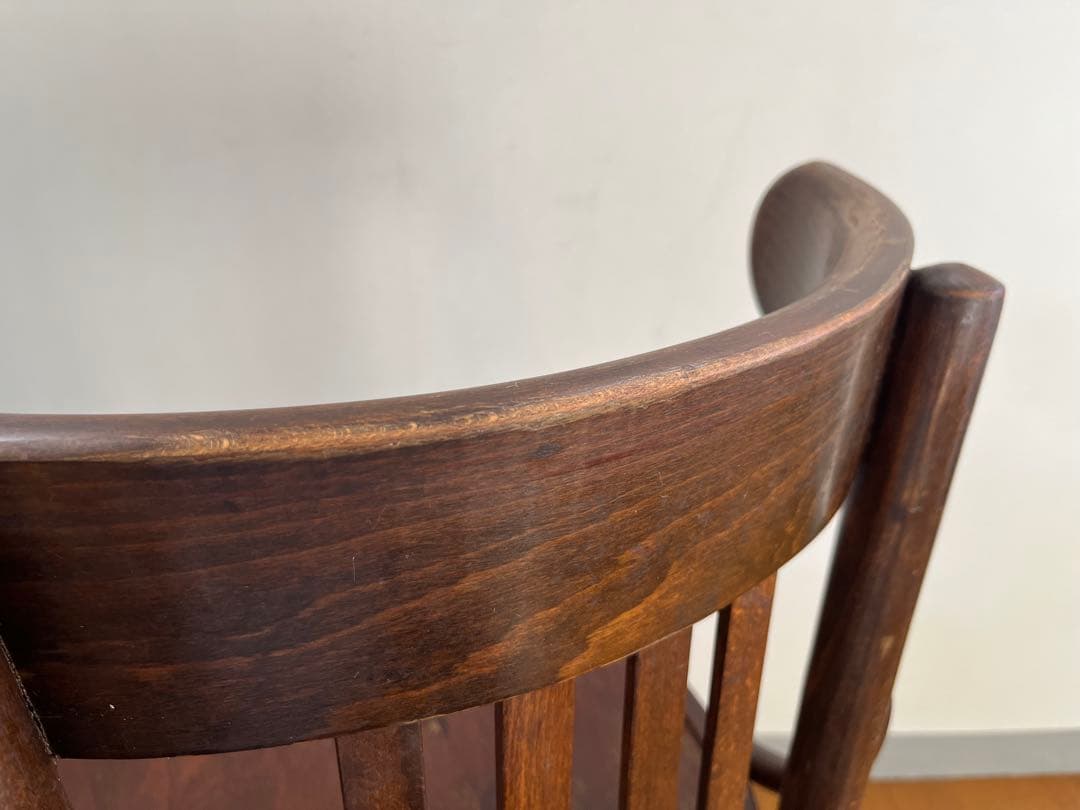 ルーマニア　ヴィンテージ　ベントウッドチェア　曲木椅子　アンティーク　モダン