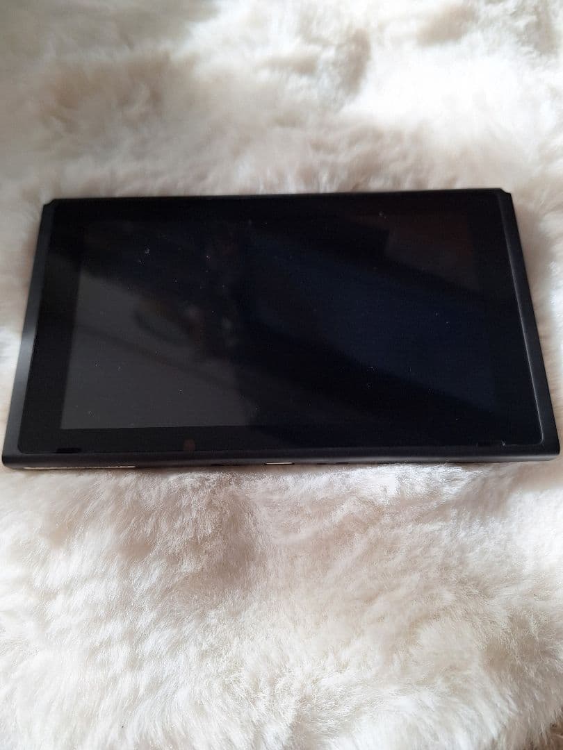 Switch本体+充電グリップ+SDカード64BGセット　バラ売り不可