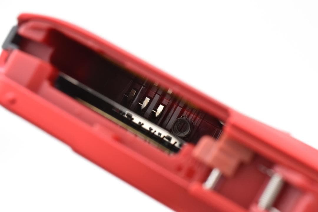 【新品未使用】OLYMPUS VG-120 レッド　動作確認済